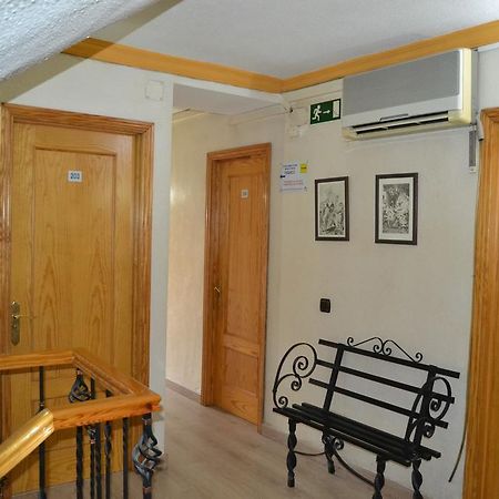 Hostal Don Juan I Αλκαλά ντε Ενάρες Εξωτερικό φωτογραφία