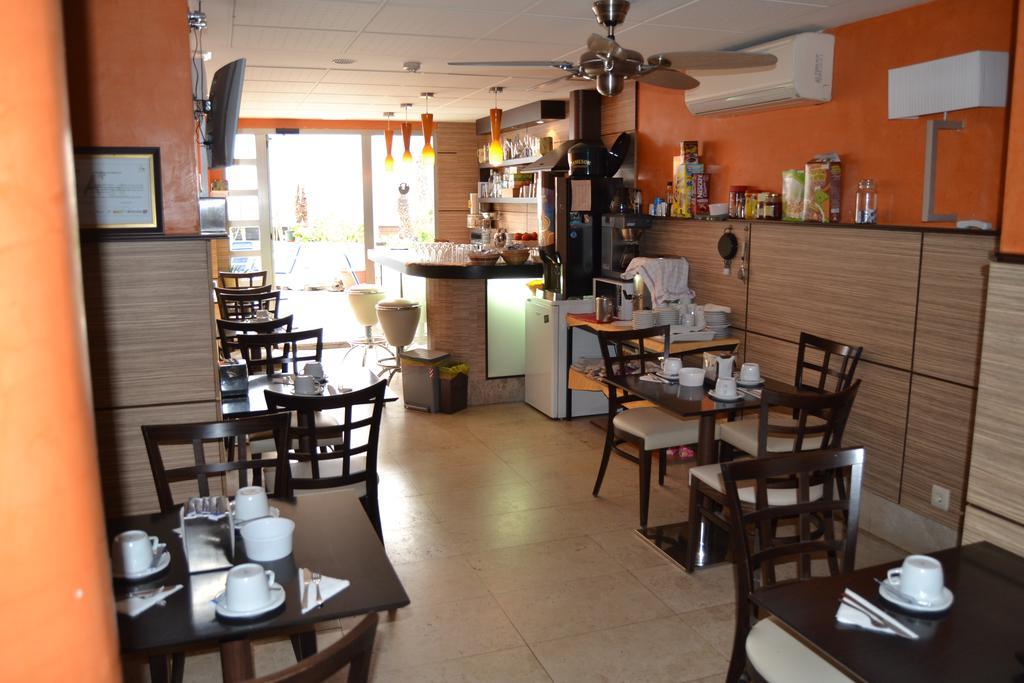 Hostal Don Juan I Αλκαλά ντε Ενάρες Δωμάτιο φωτογραφία