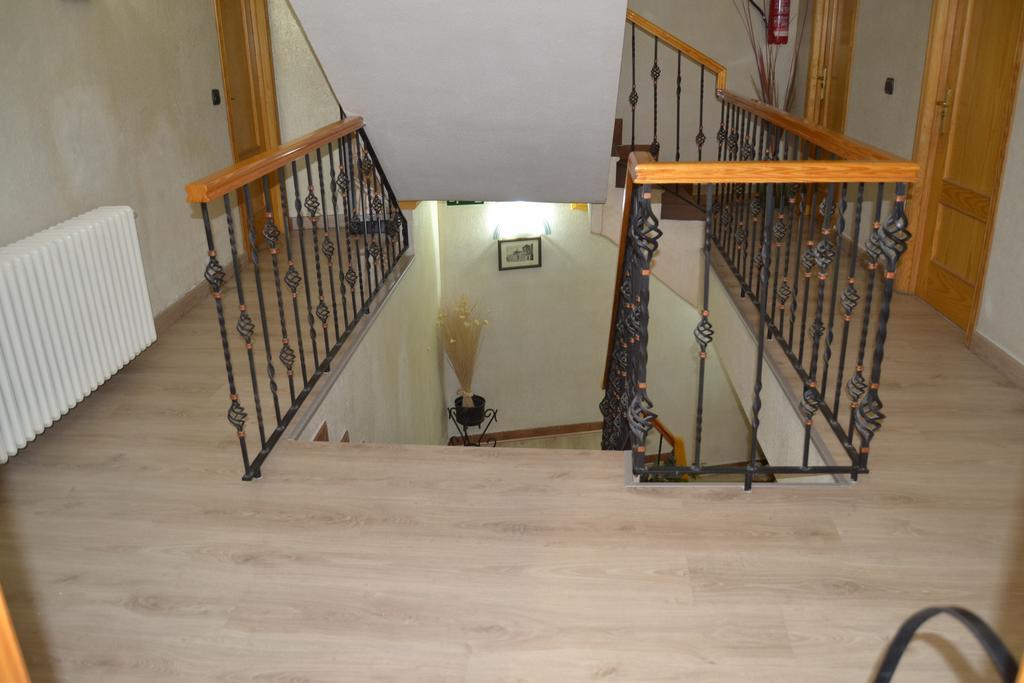 Hostal Don Juan I Αλκαλά ντε Ενάρες Εξωτερικό φωτογραφία
